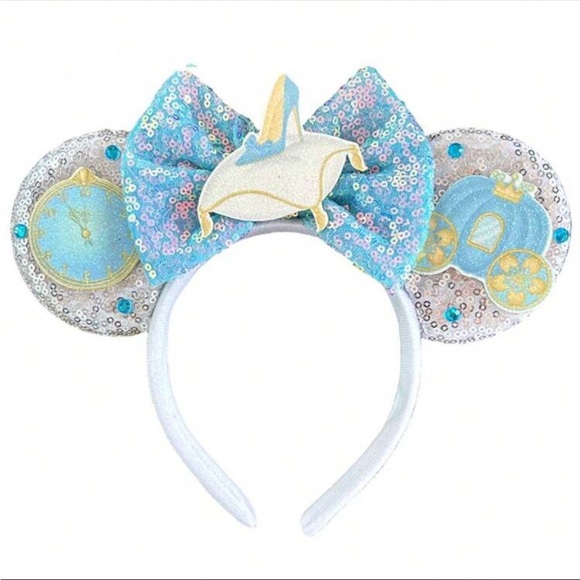 Cinderella Glass Slipper Clock Carriage Mouse Ears for Disneyland Walt Disney - Picture 1 of 5